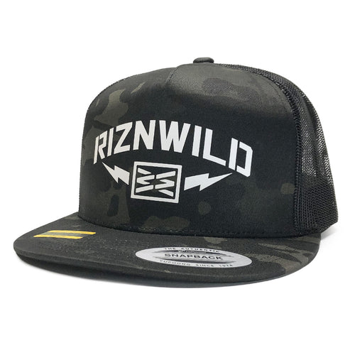 STORM RIZNWILD flat bill trucker hat in multicam/black