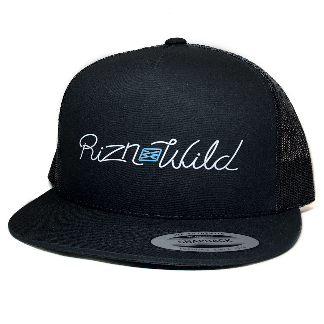 STREAM FLAT BILL TRUCKER HAT IN BLACK