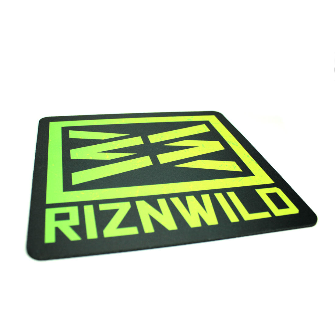 RIZNWILD | slim view of mouse pad 
